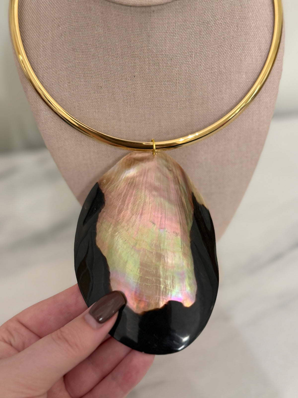 Brown Mother of Pearl Shell Collar Necklace