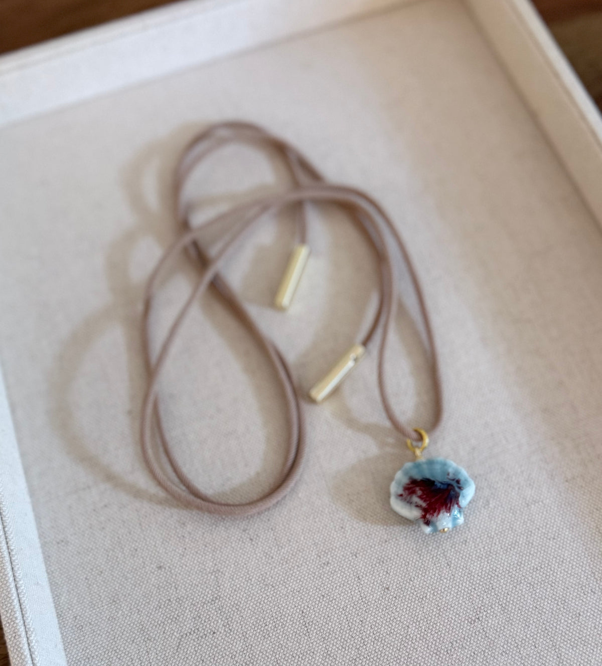 Ceramic Shell Pendant Wrap Necklace